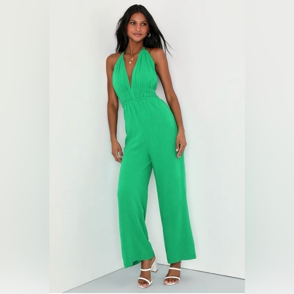NWT Stunning Season Green Backless Wide Leg Halter
Jumpsuit size:L